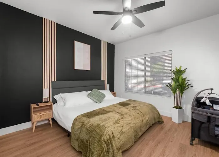 Apartment Stylish 2br-pool, Yoga Rm, Gym, Cabanas, Bbq,prkng