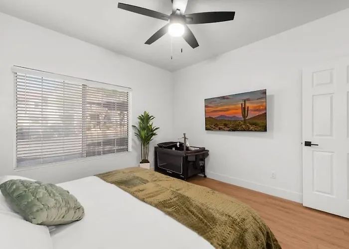 Apartment Stylish 2br-pool, Yoga Rm, Gym, Cabanas, Bbq,prkng