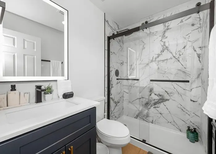 Apartment Stylish 2br-pool, Yoga Rm, Gym, Cabanas, Bbq,prkng Scottsdale