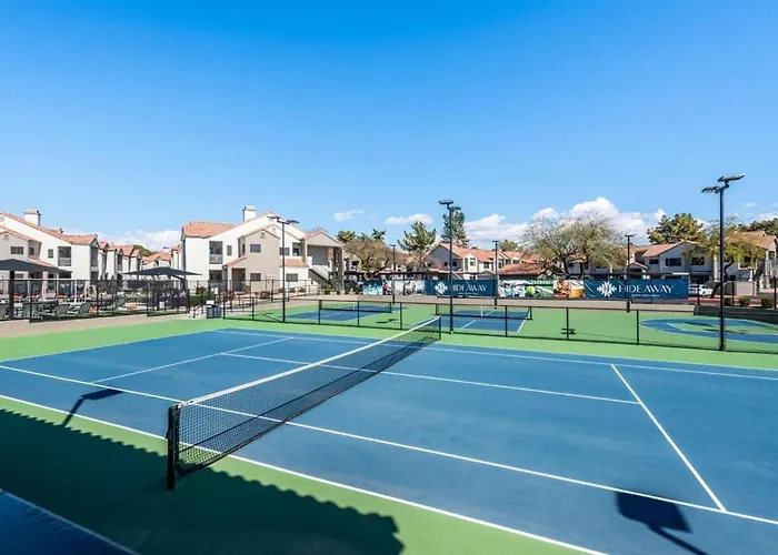 Apartment Stylish 2br-pool, Yoga Rm, Gym, Cabanas, Bbq,prkng *