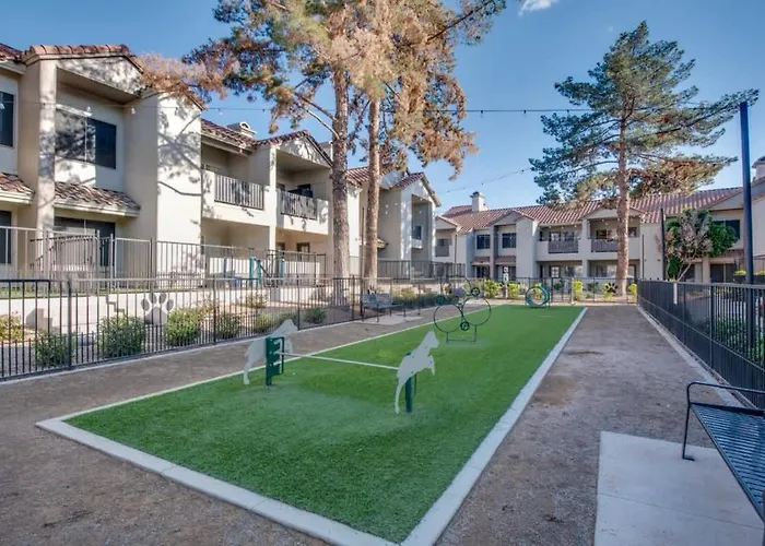 Stylish 2br-pool, Yoga Rm, Gym, Cabanas, Bbq,prkng Apartment