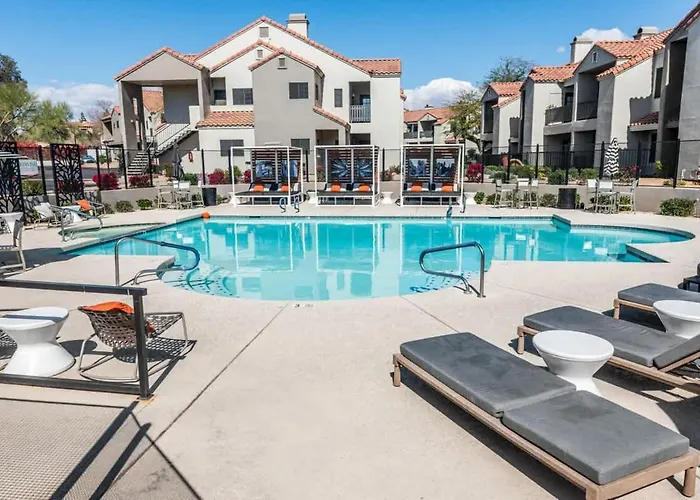 Stylish 2br-pool, Yoga Rm, Gym, Cabanas, Bbq,prkng Scottsdale